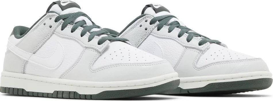 Nike Dunk Low SE 'Photon Dust'